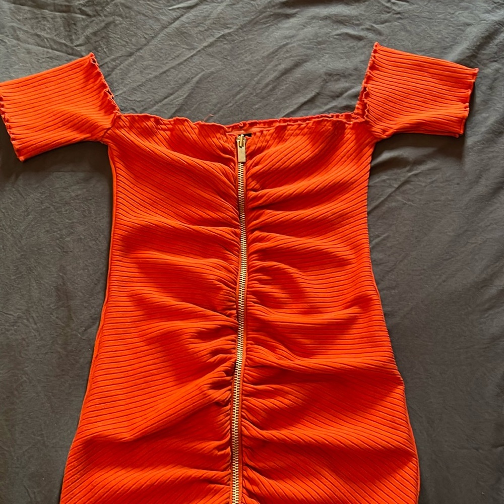 Bodycon zip front mini dress Forever 21, S size, orange color